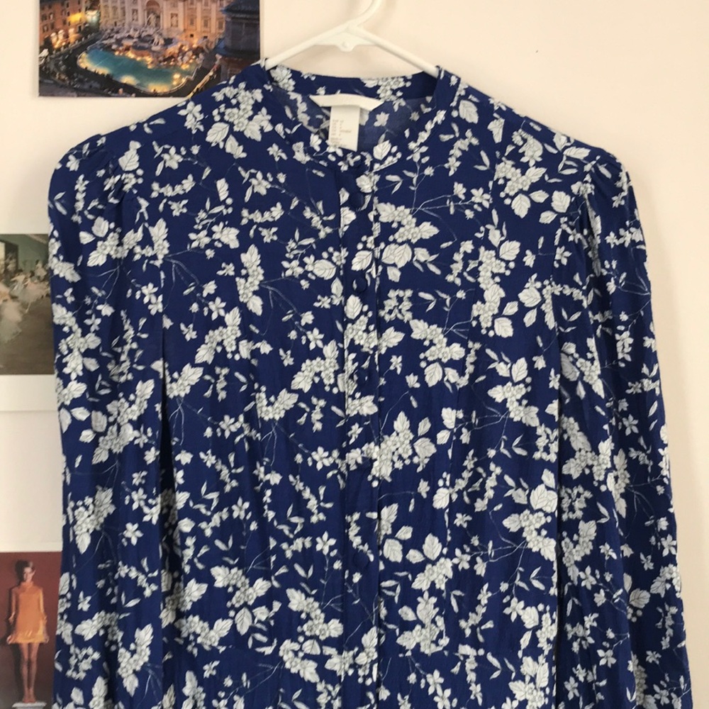 H&M blue floral dress with puff sleeve